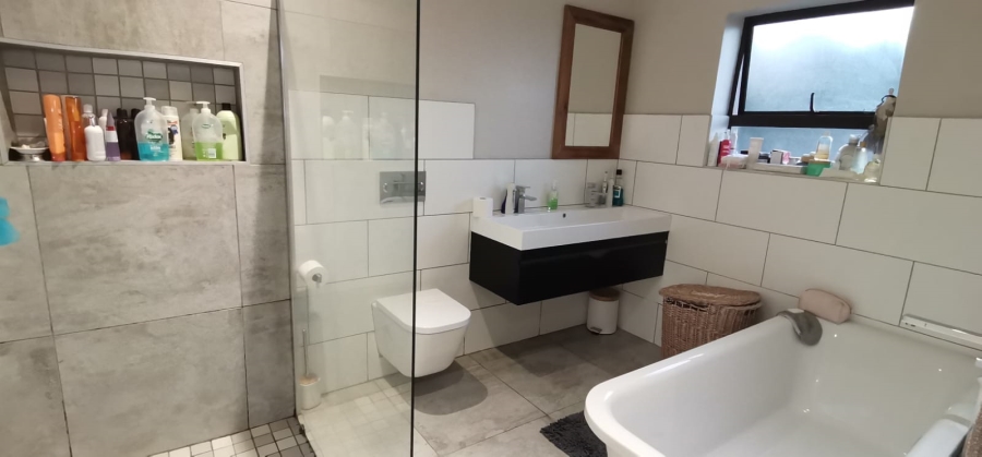 4 Bedroom Property for Sale in Bothasrus Eastern Cape